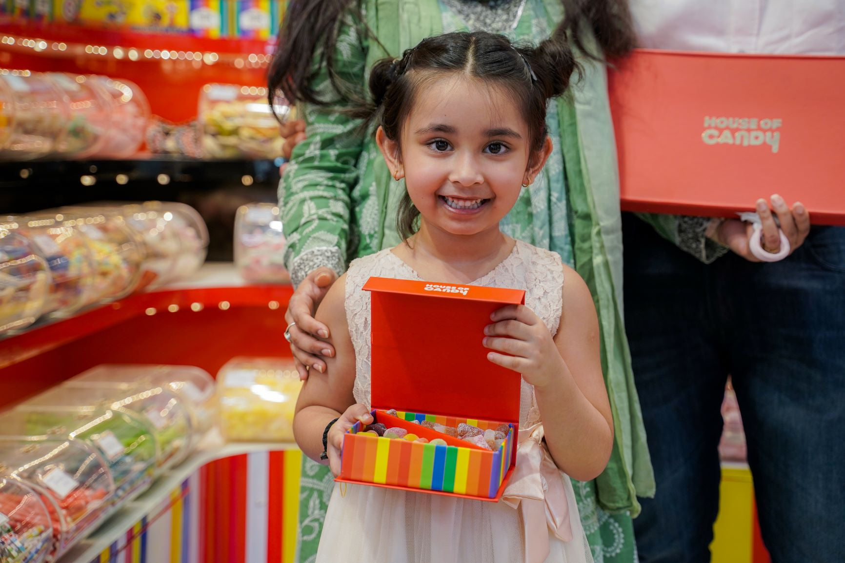 Make Your Gifts More Special and Sweet with Exciting Candy Choices