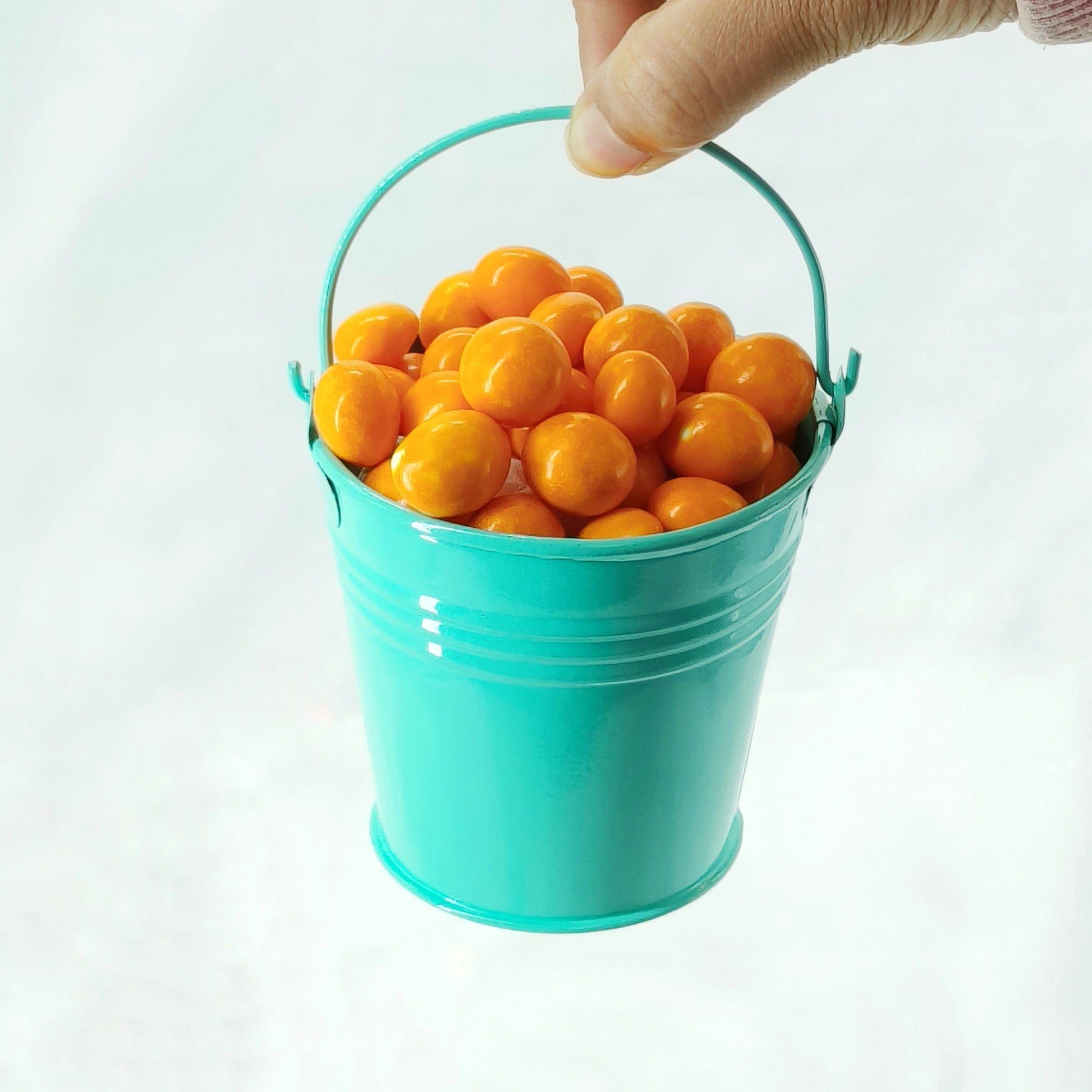 Mango White Compound Treat Bucket